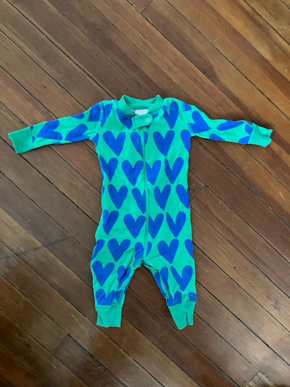 Hanna Andersson footless Heart sleeper in green and Blue